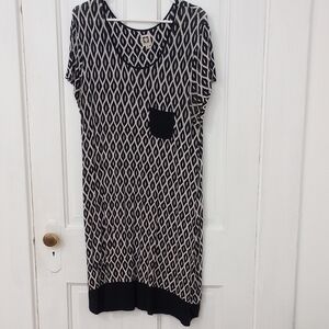 Anne Klein Black and White Dolman Sleeve Sheath Dress